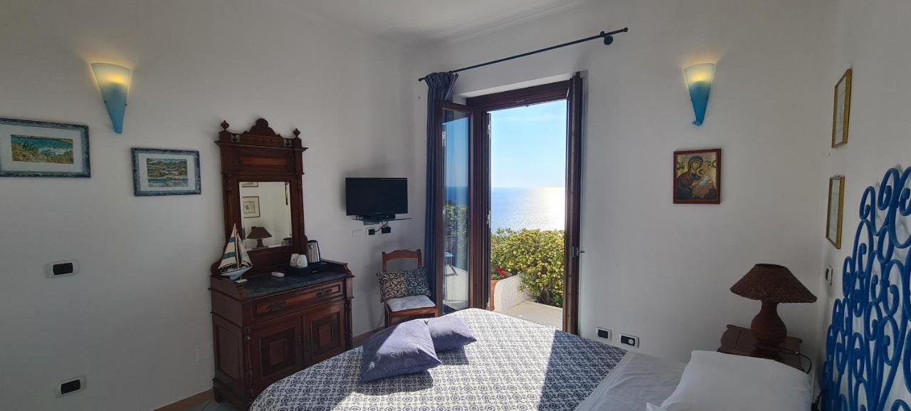 Guest House Villa Il Gabbiano Ponza Zewnętrze zdjęcie